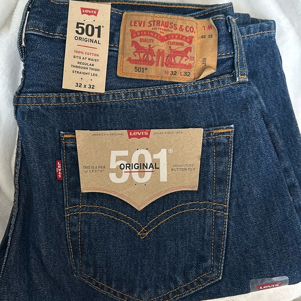 LEVIS 501 MENS JEANS 32x32 NEW WITH TAGS